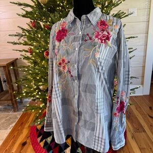 Johnny Was Women’s Embroidered button down shirt Size Small Boho Cottagecore
